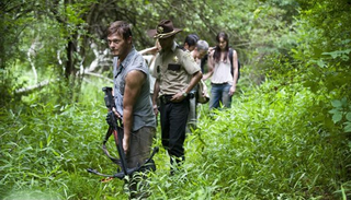 Illustration for article titled The Walking Dead season 2 promo and character photos